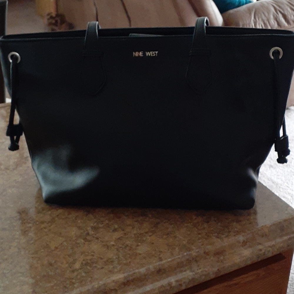 Purse - Picture 2 of 2